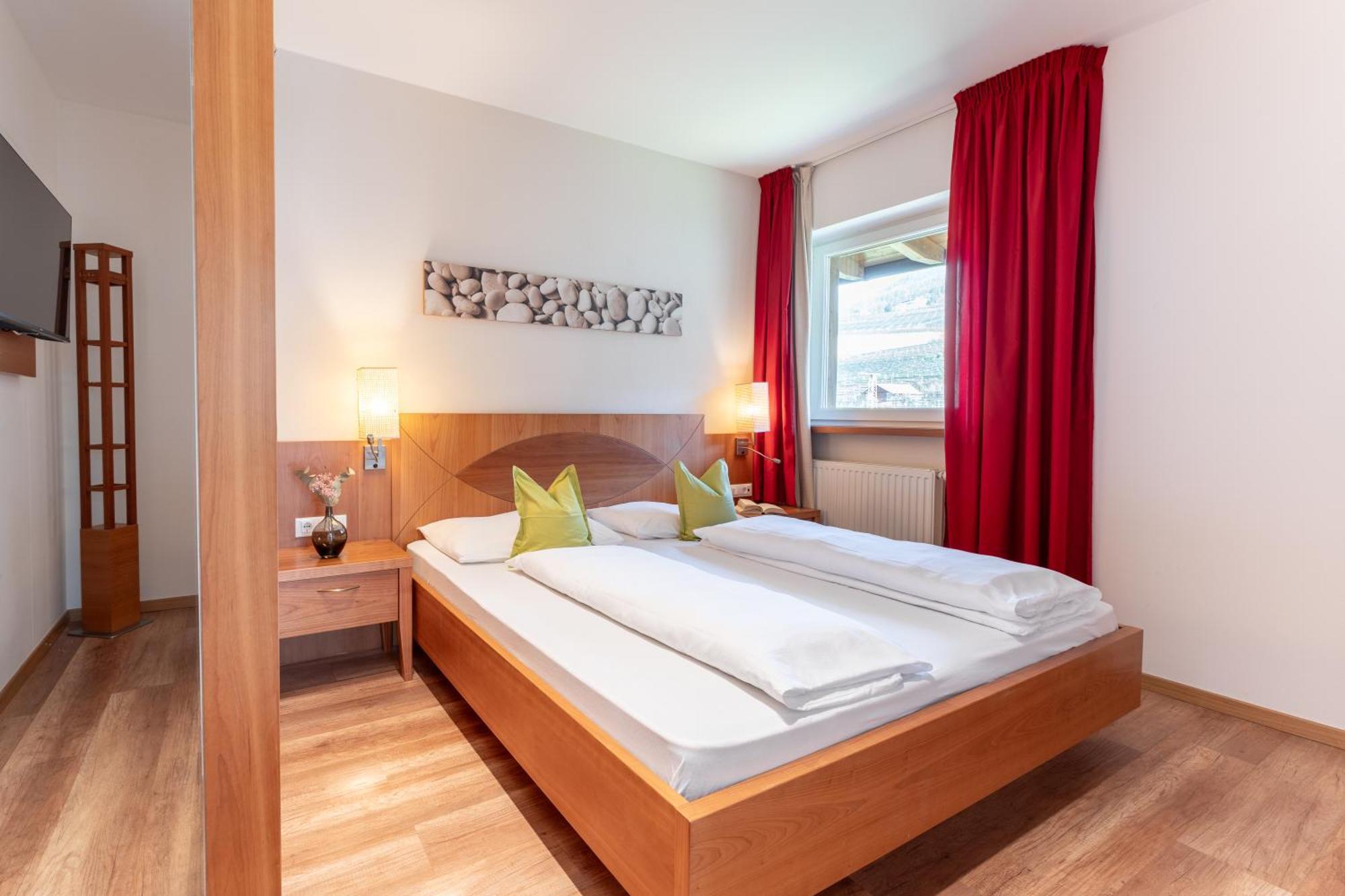 Feldhof Schenna Aparthotel Екстериор снимка