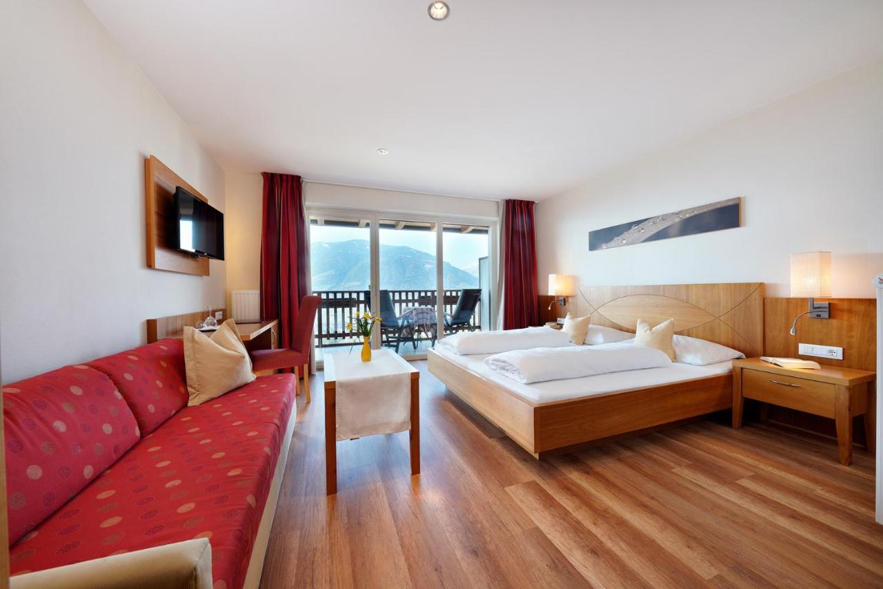 Feldhof Schenna Aparthotel Екстериор снимка
